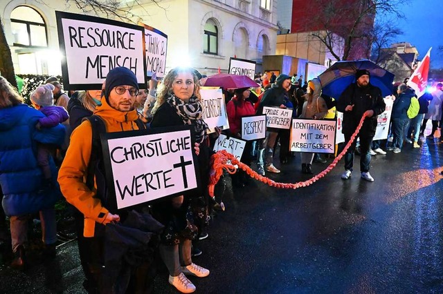 Mahnwache vor dem Josefskrankenhaus   | Foto: Thomas Kunz