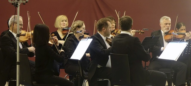 Das Sdwestdeutsche Kammerorchester Pf...im Krafft-Areal  in Fahrnau gro auf.   | Foto: Roswitha Frey