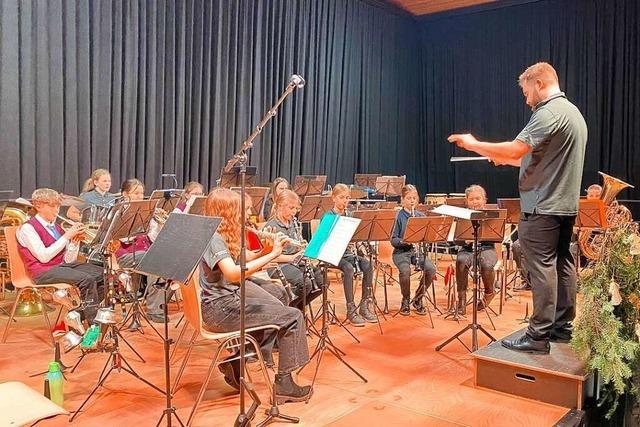 Musikverein Utzenfeld liefert sagenhafte Musik und klare Ansagen