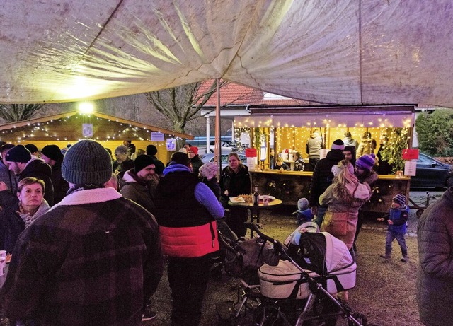 Der Gutacher Weihnachtsmarkt bot den B...ein stimmungsvoll-familires Ambiente.  | Foto: Gabriele Zahn