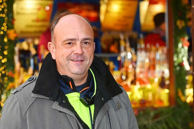 Thomas Barth organisiert derzeit seinen zwlften Freiburger Weihnachtsmarkt.  | Foto: Thomas Kunz