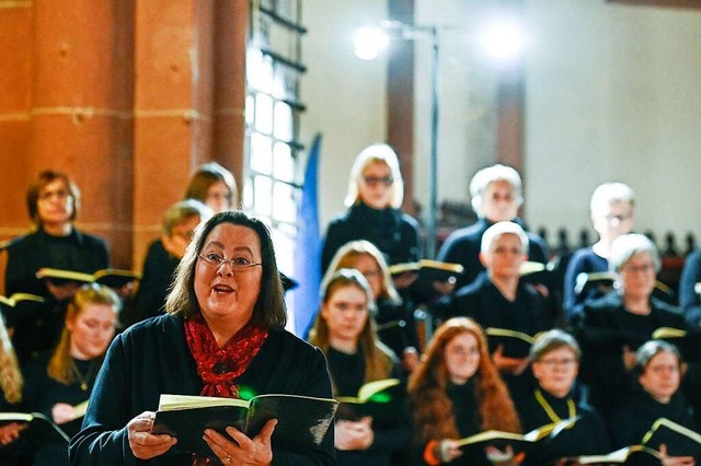 Die Altistin Viola de Galgczy glnzte zusammen mit Chor und Instrumentalisten.  | Foto: Endrik Baublies