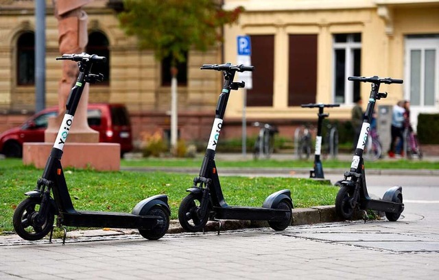 Fr manche praktisch fr andere ein rgernis: E-Scooter in Freiburg  | Foto: Thomas Kunz
