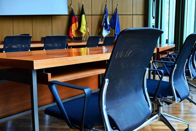 Im Sitzungssaal des Weiler Gemeinderat...ulre Entscheidungen getroffen werden.  | Foto: Hannes Lauber