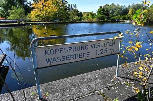 Still ruht seit 22 Jahren das Westbad-...enden Jahr soll die Sanierung starten.  | Foto: Thomas Kunz