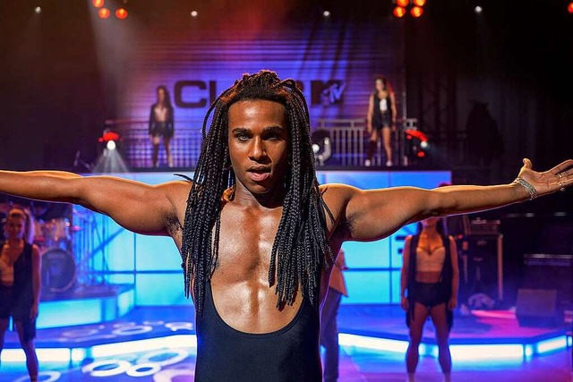 Frs Kino aufwendig nachgestellt: Rob ...on Milli Vanilli beim Musiksender MTV.  | Foto: LEONINE Studios / Wiedemann & Berg Film / Gordon Timpen