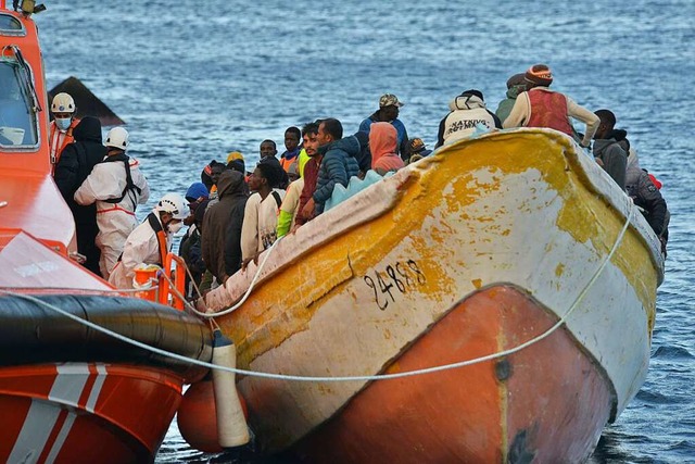 Schutzsuchende auf der kanarischen Insel Teneriffa  | Foto: Europa Press (dpa)