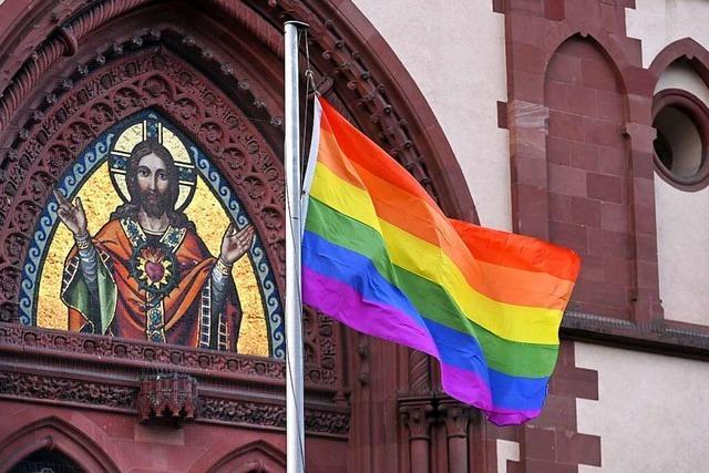 Segnung homosexueller Paare: Freiburger Kleriker sind froh, dass sich die Kirche doch bewegt