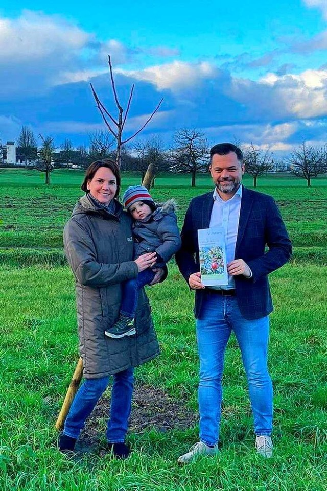 Brgermeister Andreas Heck freut sich auf viele Geburtsbume fr junge Familien.  | Foto: Gemeinde Hohberg