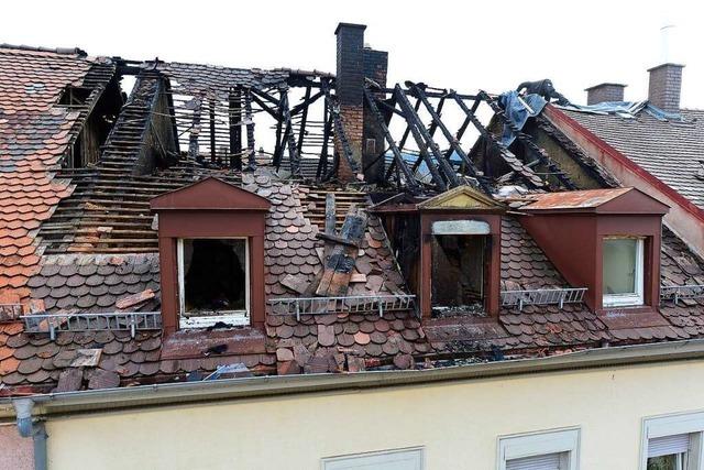 Warum es in der Klarastrae in Freiburg-Sthlinger gebrannt hat, ist weiter unklar