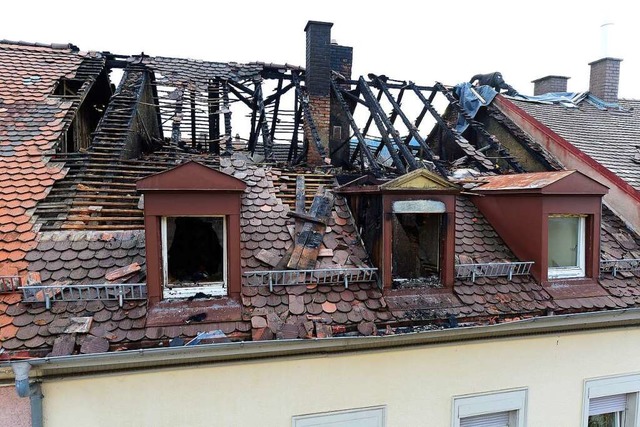 Das Haus in der Klarastrae ist nach dem Brand unbewohnbar.  | Foto: Ingo Schneider