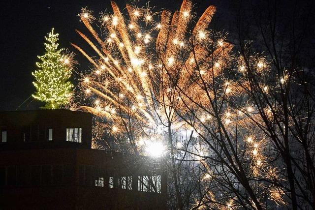 Von harmonisch bis abgedriftet: Freiburg feiert Neujahr