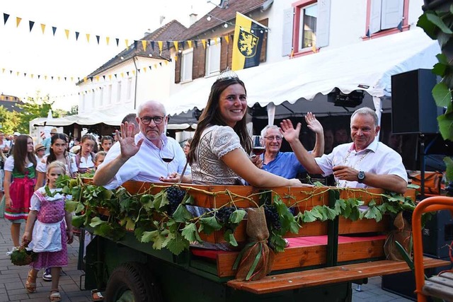 Nach vier Jahren feierte Sasbach im So...wieder sein traditionelles Winzerfest.  | Foto: Roland Vitt