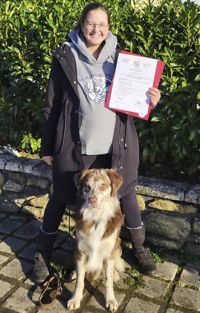 Ines Armbruster und Schulhund Sunny  | Foto: privat