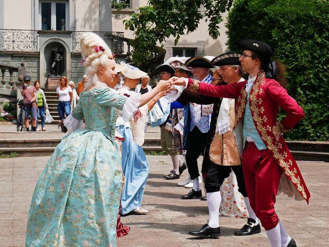 Die Eleganz des Rokoko blhte wieder a...von Frstbtissin Hornstein-Gffingen.  | Foto: Michael Gottstein