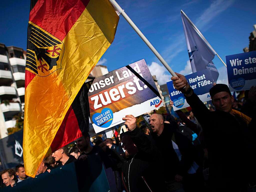 26. April: Das Bundesamt fr Verfassungsschutz stuft die Jugendorganisation der AfD, die Junge Alternative, als "gesichert rechtsextremistisch" ein. Im Bild ist eine Demonstration der Jungen Alternative im Berliner Regierungsviertel zu sehen.