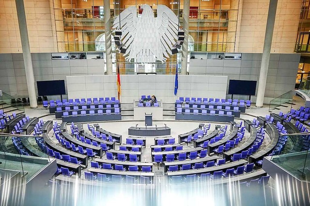 Haushalt, Migration, Ukraine und Nahos...Bundestag in Berlin gestritten wurden.  | Foto: Kay Nietfeld (dpa)