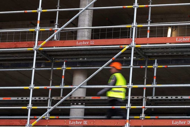 Hohe Preise bremsen den Mietwohnungsbau.  | Foto: Sebastian Gollnow (dpa)