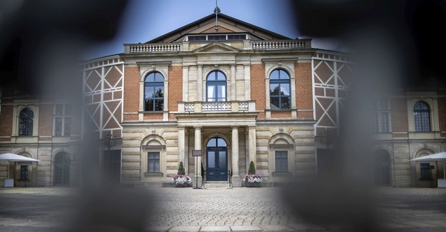 Wer leitet in Zukunft die Geschicke im Festspielhaus in Bayreuth?  | Foto: Daniel Karmann (dpa)