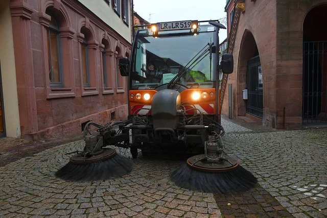 Eine Kehrmaschine in der Obertorstrae.  | Foto: Mark Alexander