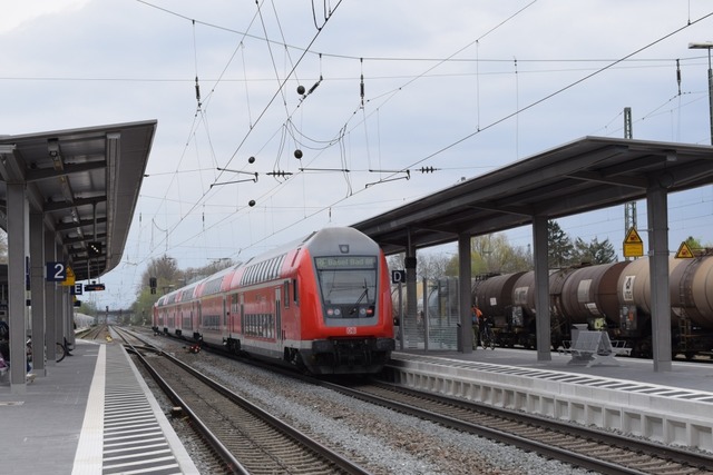 Am Lahrer Bahnhof werden laut den Pln...Jahre keine Zge halten. (Archivbild).  | Foto: jtr