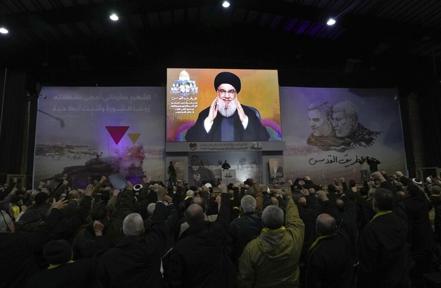 Hisbollah-Fhrer  Hassan Nasrallah gr...ttwoch whrend einer Videobertragung.  | Foto: Hassan Ammar (dpa)