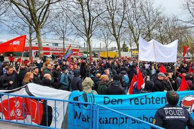 Mehr als 400 Menschen demonstrieren in Lahr gegen die AfD