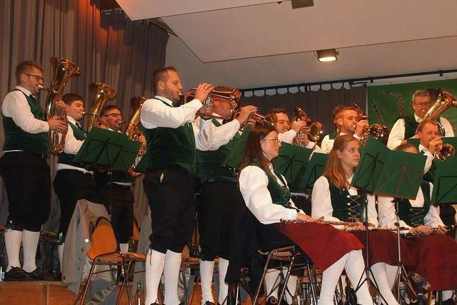 Trachtenkapelle Dachsberg und Jugendmusik Dachsberg-Ibach glnzen auf hohem Niveau