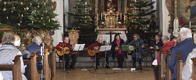 Traditionelles Weihnachtsliedersingen ...isten mit Sngerin Katja Langenbacher.  | Foto: Roland Vitt