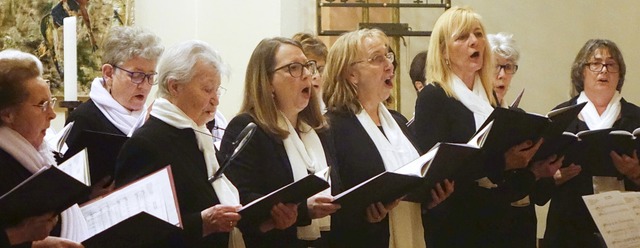 Die  Frauenchre Binzen und Schliengen sangen in der Binzener Laurentiuskirche.   | Foto: Roswitha Frey