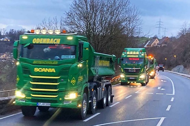 Fuhren an der Spitze des Protesttrosses der Bauern mit:  Lastwagen von Odenbach.  | Foto: Annemarie Rsch