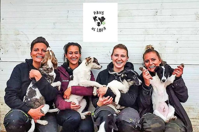 Die vier Grnderinnen von Paws of Love...Maren Barnowski und  Franziska Gemmert  | Foto: Hubert Gemmert