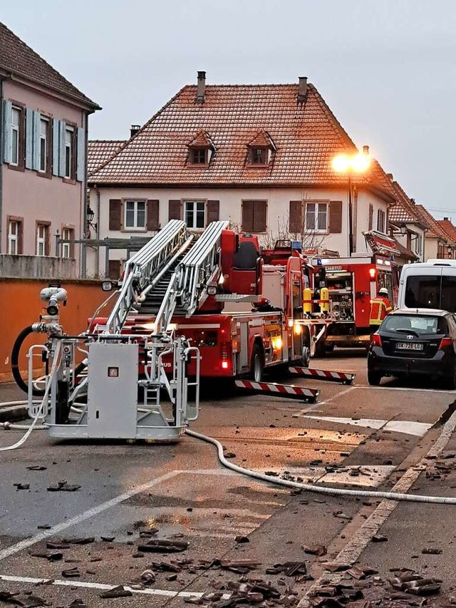 Eine Frau wurde bei dem Brand in der f...gemeinde Neuf-Brisach leicht verletzt.  | Foto: Jochen Bhme
