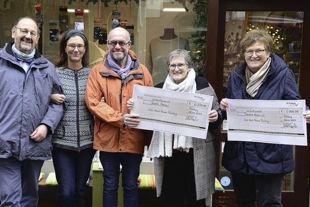 Drei Initiativen erhalten vom Freiburger Weltladen insgesamt 18.000 Euro