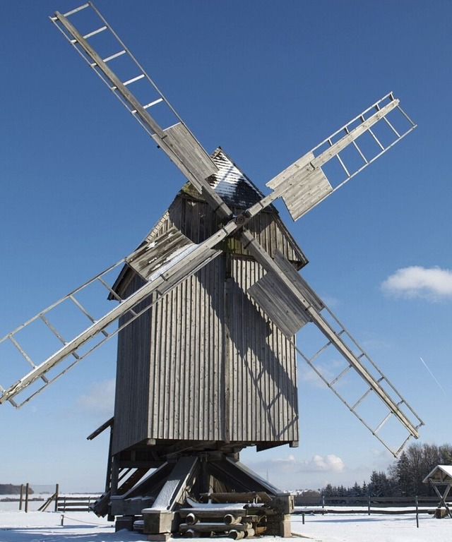 Windenergie nutzen die Menschen schon lange: eine Bockwindmhle in Thringen.  | Foto: Sebastian Kahnert