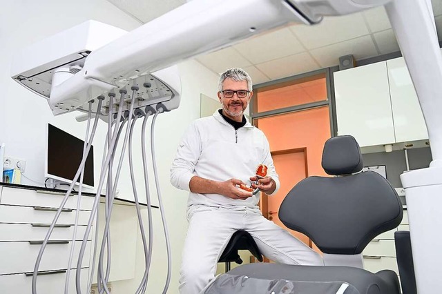 Zahnarzt Ronan Bernard in seiner neuen Praxis an der Wirthstrae  | Foto: Thomas Kunz