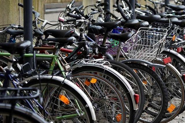 Sechs hochwertige E-Bikes geklaut aus Fahrradraum in Freiburg-Weingarten