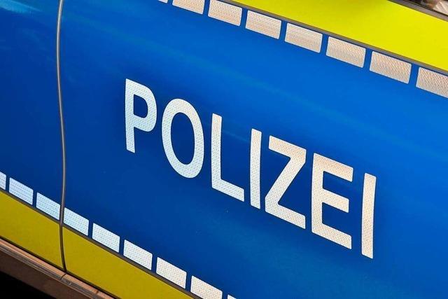 Tankstellenruber schlgt in Freiburg auf Kassierer ein und flchtet