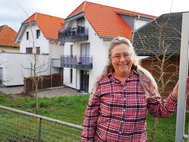 Christine Oechslein vor dem Wohnhausko...senschaft &#8222;Daheim bleiben&#8220;  | Foto: Michael Gottstein