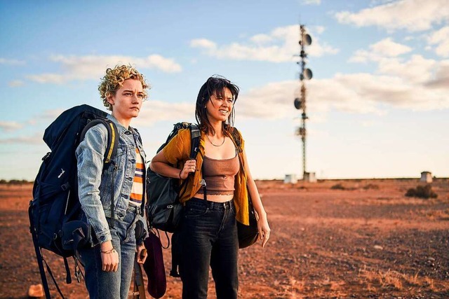 Trbe Aussichten: Hanna (Julia Garner,...wick) landen im australischen Outback.  | Foto: See Saw Films