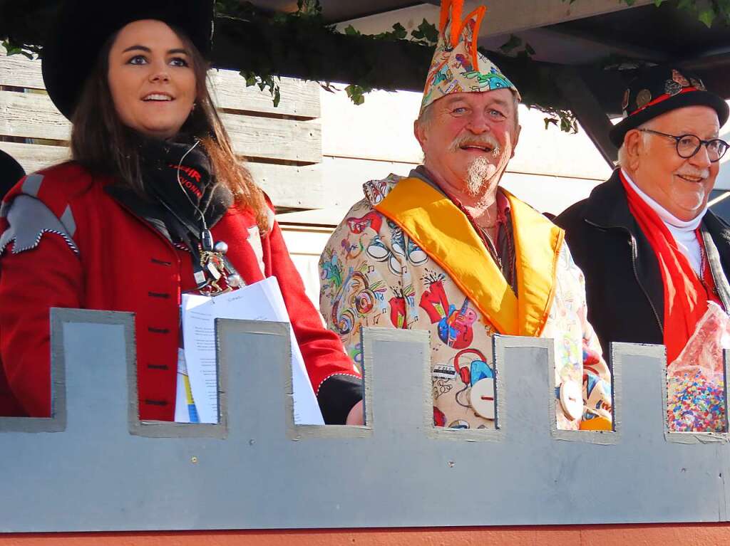 Impression vom groen Fasnachtsumzug in Wehr zum 150. Geburtstag der Narrenzunft und vom Zunftmeisterempfang im Rathaus