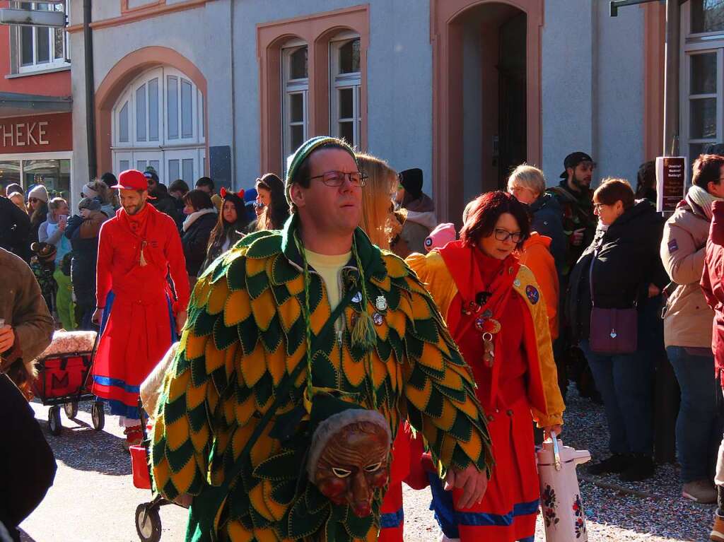 Impression vom groen Fasnachtsumzug in Wehr zum 150. Geburtstag der Narrenzunft und vom Zunftmeisterempfang im Rathaus