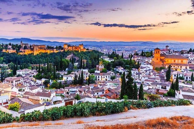 Granada ist seit 1991 Partnerstadt Fre...nd historisches Erbe sehr interessant.  | Foto: SCStock/Shutterstock.com