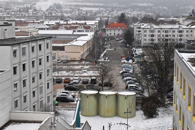 Stadt Lrrach informiert ber einen mglichen Rathaus-Neubau auf dem Klinik-Parkplatz