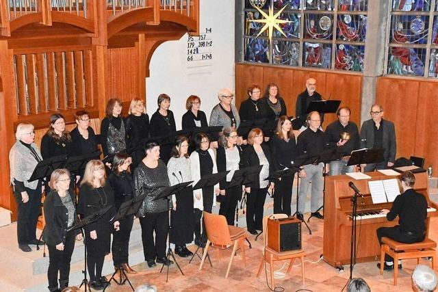 Etwa 70 Zuhrer kommen zum Auftritt von Popchor’n nach Hinterzarten