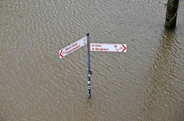 Hochwasser in Nordrhein-Westfalen  | Foto: Roberto Pfeil (dpa)