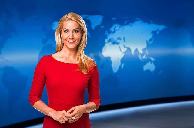 Judith Rakers, wie sie &#8222;Tagessch...ings schon Anfang  2023 geschnitten...  | Foto: Thorsten Jander (dpa)