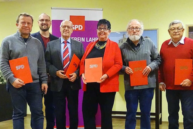 Treue Mitglieder wurden beim Neujahrse...Fred Klaus und Hansjrg Rinderspacher.  | Foto: spd-lahr