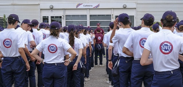 Der bisher freiwillige Universelle Nat...en Klasse fr alle zur Pflicht werden.  | Foto: IMAGO/Coust Laurent/ABACA