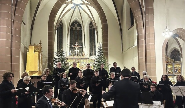 Das Vokalensemble Kaiserstuhl beim Konzert in der Kirche St. Bonifatius.  | Foto: privat